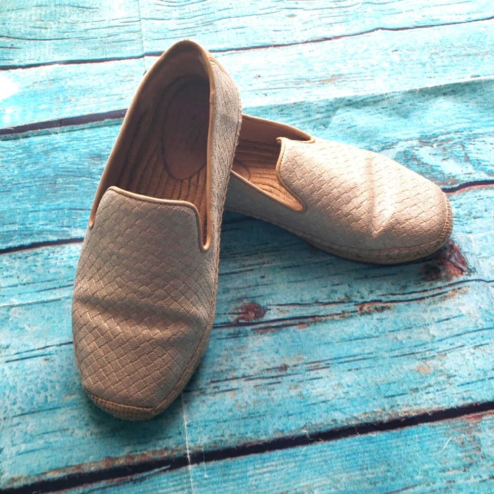 Ugg Sandrinne Metallic Gold Leather Basket Espadrille Loafers Size 7